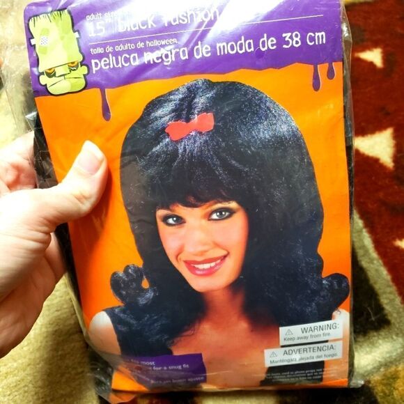 Black fashion wig SEALED NEW! - Picture 1 of 2